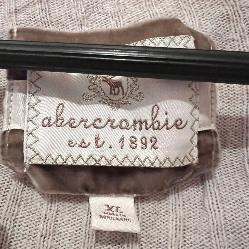 Abercrombie sweater with beading. - Picture 3 of 4